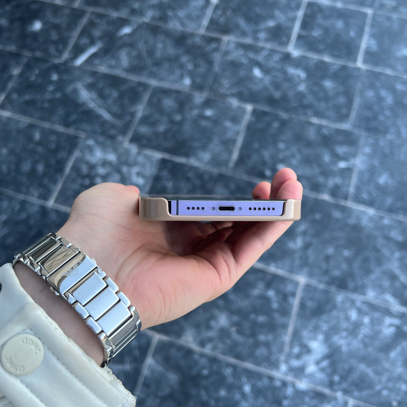 Desert Titanium Magsafe Kılıf ( 3 AL 2 ÖDE )